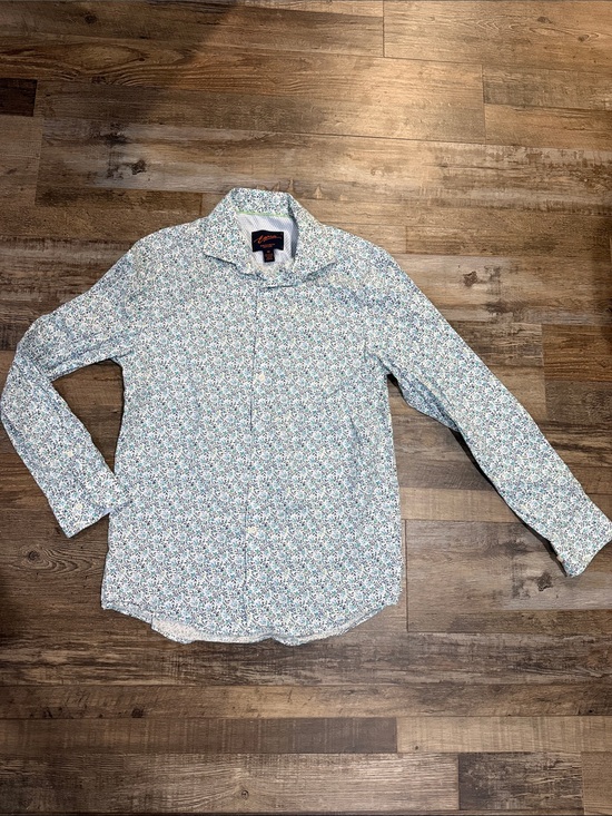 Egara Other - Egara Light Blue Floral Button-Up Shirt